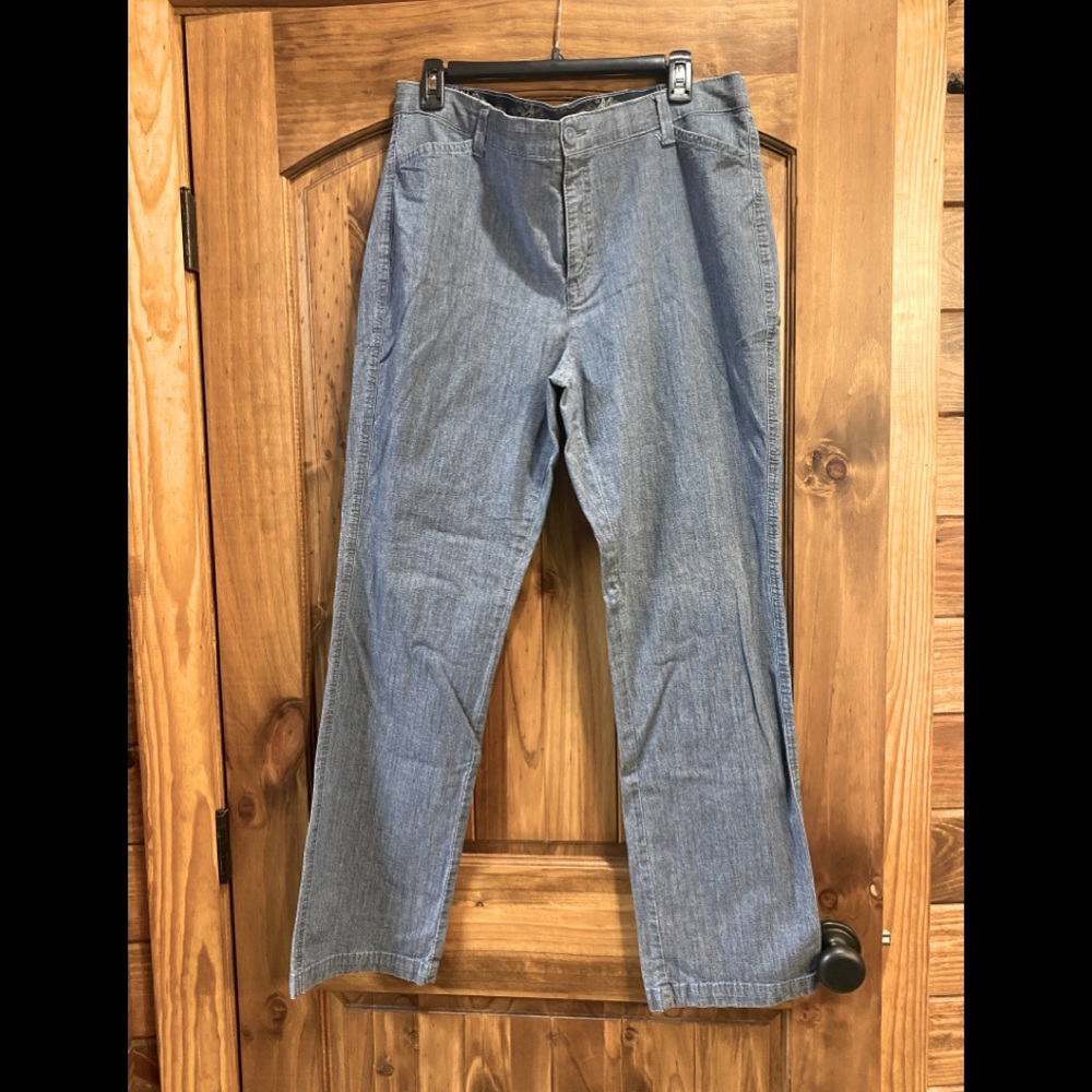 Riders by Lee Jeans
